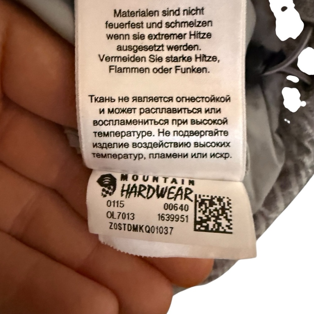 Mountain Hardwear Women's Gray Down Vest size medium - Picture 11 of 12